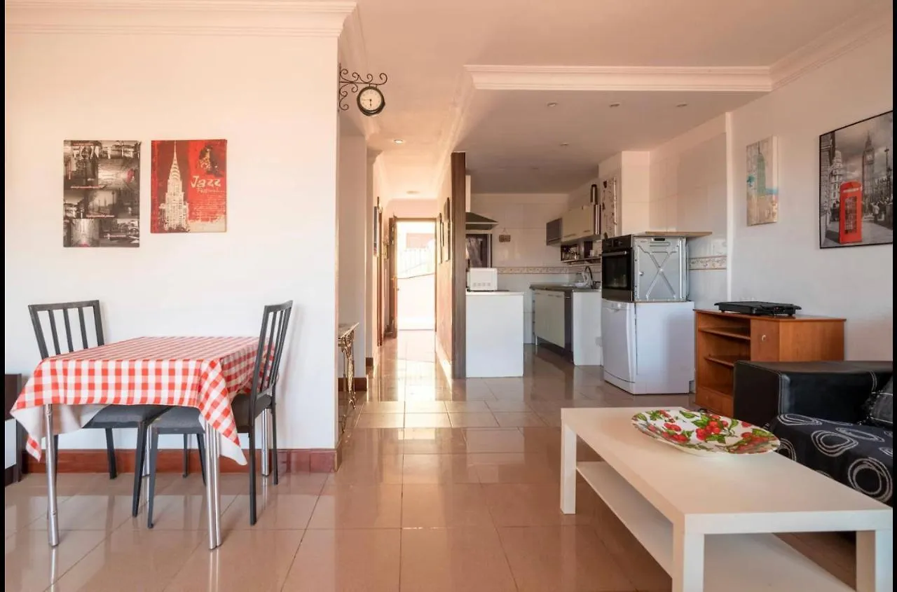 Private Room With Bathroom And Big Terrace Just For You Costa Adeje  Maison d'hôtes