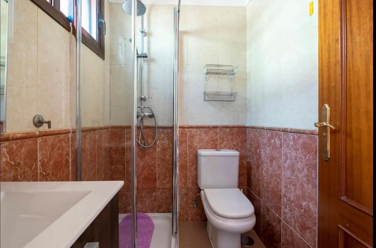 Private Room With Bathroom And Big Terrace Just For You Costa Adeje  Maison d'hôtes Costa Adeje (Tenerife)