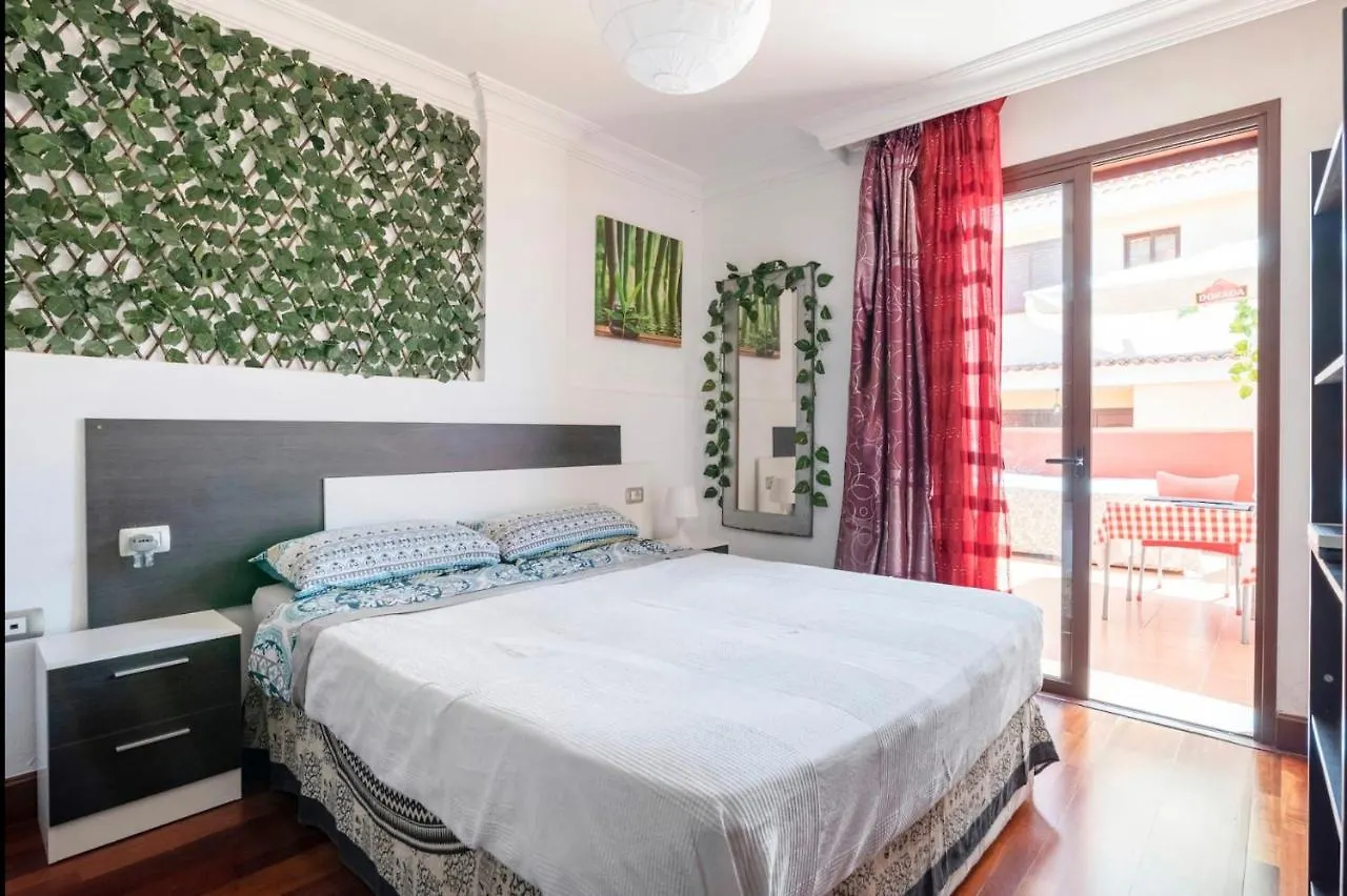 Private Room With Bathroom And Big Terrace Just For You アデヘ